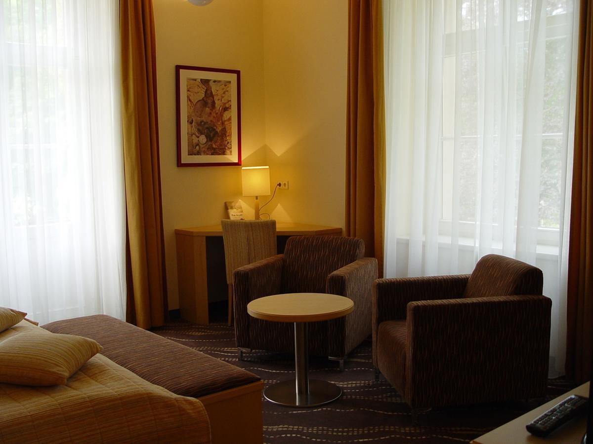 Parkhotel Bad Schandau Mit Spa Екстер'єр фото